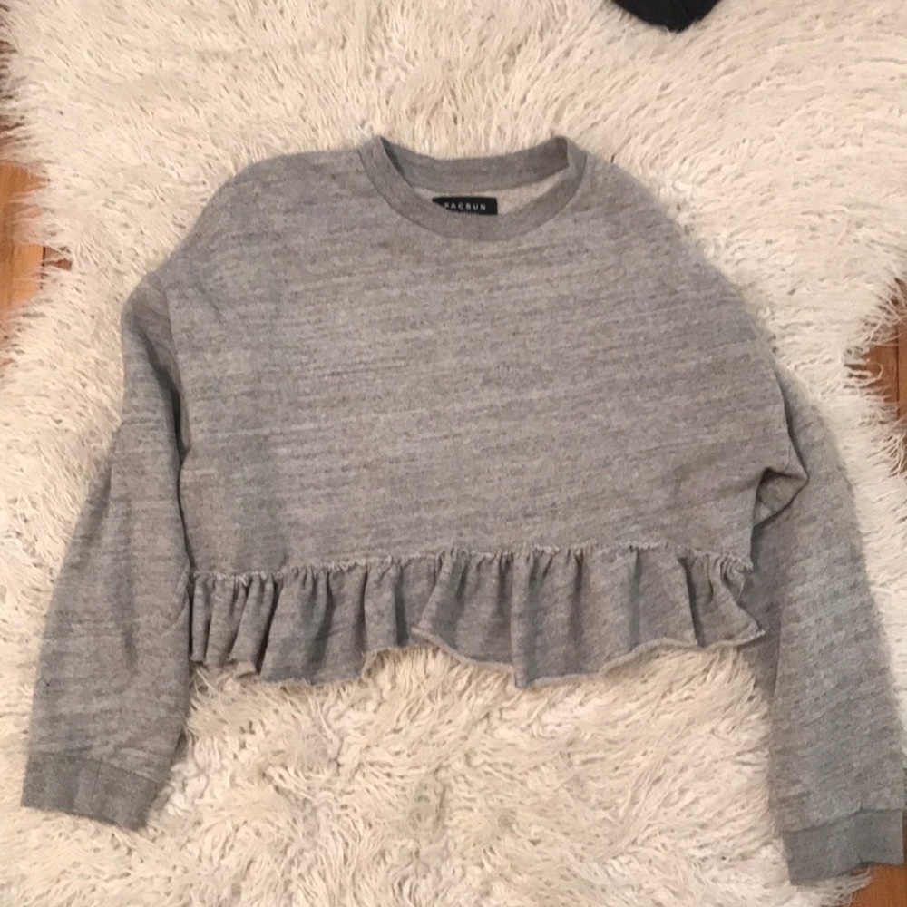cropped sweatshirt